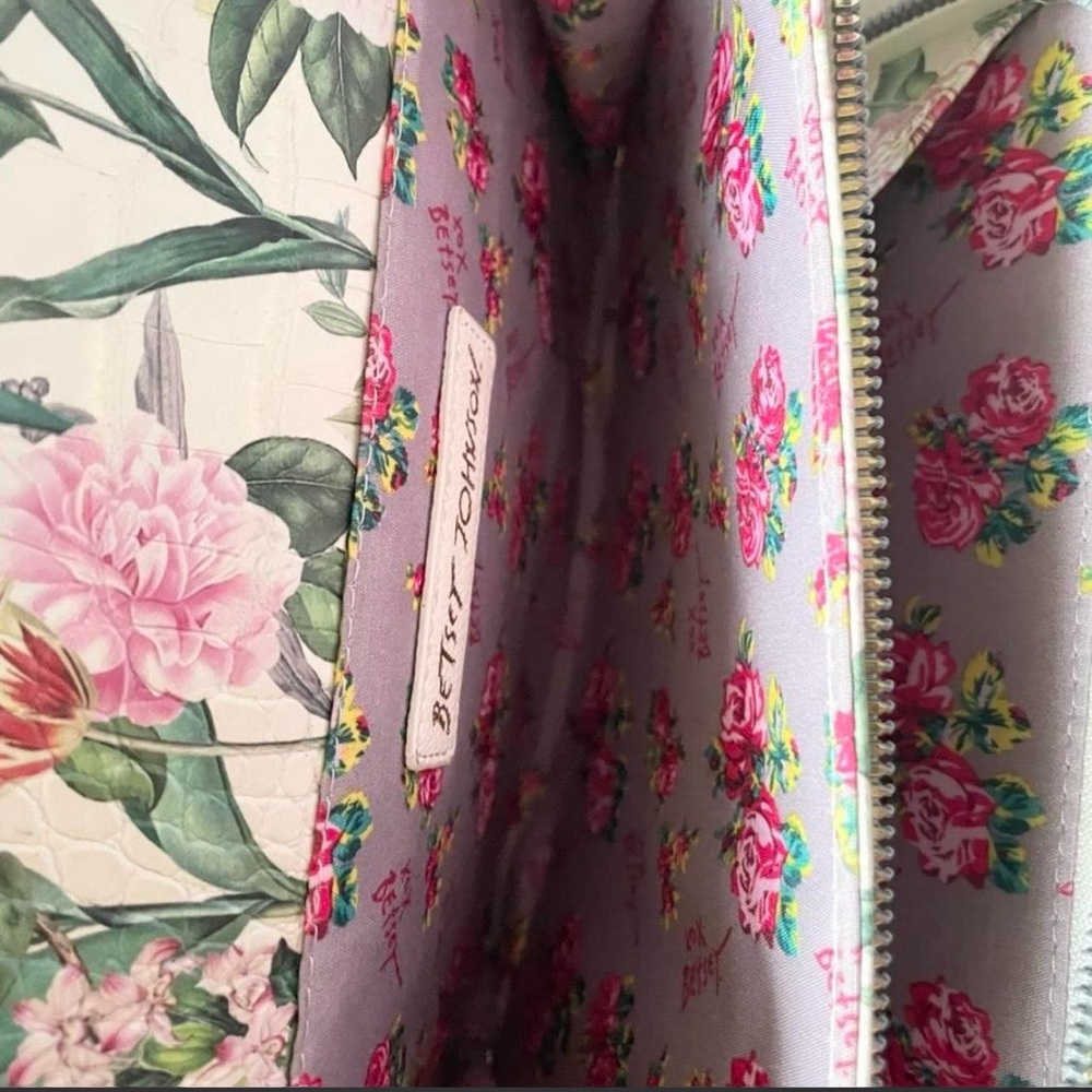 Betsey Johnson Floral Quilted Crossbody Bag - White, Green, Pink - Picture 10 of 12